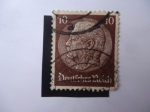Stamps Germany -  Mariscal:Paul Von Hindenburg 1847-1934 (S/421)