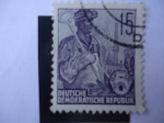 Stamps Germany -  Alemania DDR.- Serie Trabajadores.
