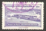 Stamps : America : Panama :  218 - 25 anivº de la Universidad Nacional