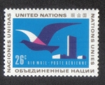 Stamps : America : ONU :  Pájaro en vuelo , sede de la ONU, New York