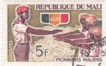 Stamps : Africa : Mali :  soldados