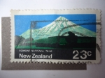 Stamps New Zealand -  Volcán Taranaki.