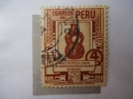 Stamps Peru -  Muaco - De estilo Chavun, con representación de Felinos en alto Reloisve.