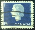 Stamps Canada -  Isabel II