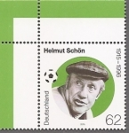 Sellos de Europa - Alemania -  Helmut Schön - Fútbolista y entrenador 1915-1996