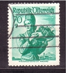 Stamps Austria -  serie- Trajes típicos