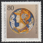Stamps Germany -  Berlin - 672 - Objeto de arte del Museo de Berlin 