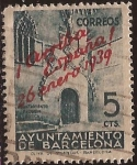 Sellos del Mundo : Europe : Spain : Puerta Gótica Ayuntamiento de Barcelona. Inscripción: Arriba España 26 enero 1939 5 cents