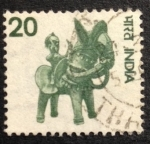 Sellos de Asia - India -  Figura caballo con jinete