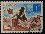 Sellos de Africa - Chad -  Curtidor