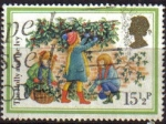 Sellos de Europa - Reino Unido -  Gran Bretaña 1982 Scott934 Sello Navidad Christmas Niños colocando adornos usado Great Britain 