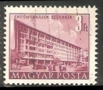 Stamps Hungary -  Edificio del plan quinquenal de Budapest