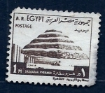 Stamps : Africa : Egypt :  Piramide SAOQARAN