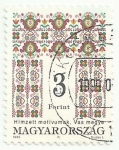 Stamps Hungary -  BORDADOS TRADICIONALES. BORDADO DE LA PROVÍNCIA DE VAS. YVERT HU 3497