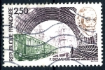 Stamps France -  FRANCIA_SCOTT 2027.01 FULGENCIO BIENVENUE, Y EL METRO. $0,35