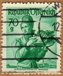 Stamps Austria -  TRAJE REGIONAL FEMENINO –WACHAU-NIEDEROSTEREICH