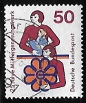 Stamps Germany -  Madre cuidando de su hijo
