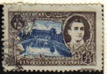 Stamps Iran -  IRAN 1949 Scott 918 Sello 25D Efigie Sah Reza Pahlavi y monumento Usado