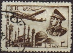 Sellos de Asia - Ir�n -  IRAN 1953 Scott C71 Sello Correo Aereo Avión sobrevolando Moscú y retrato Militar Mohammad Reza Shah
