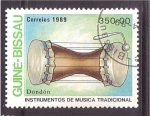 Stamps Guinea Bissau -  Intrum. folklóricos