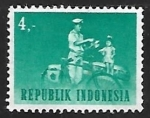Stamps Indonesia -  Cartero en bicicleta