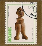Stamps Mozambique -  escultura de mujer