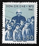 Stamps Italy -  Padre Luigi Orione con niños