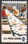 Stamps United States -  TRIBUTO  A  LOS  EMPLEADOS  DE  LA  USPS.  CARTAS  SOBRE  BANDA  TRANSPORTADORA.