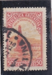 Stamps Argentina -  pozo de petróleo en el mar