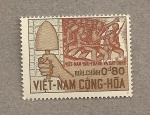 Stamps : Asia : Vietnam :  Sujetando paleta y grupo soldados