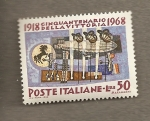 Sellos de Europa - Italia -  50 Aniversario victoria 1918