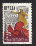 Sellos de Europa - Rusia -  50 ° aniversario del periódico «Pravda»