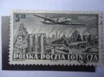 Stamps Poland -  Avión de Carga Ilyushin II-12 . Volando sobre Cracovia  