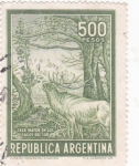 Stamps : America : Argentina :  CAZA MAYOR EN LOS LAGOS DEL SUR 