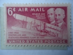 Stamps United States -  Los hermanos:Wilbur y Orville Wright y su avión - Primer vuelo controlado y sostenido por el hombre.