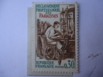 Stamps France -  Rehabilitación profesional de los Paralíticos.