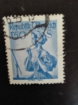 Stamps Austria -  Trajes