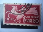 Stamps Italy -  Correo Italiano Espresso -Democracia- Caballo y portador de la Antorcha