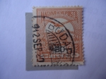Stamps Hungary -  Corona de San Esteban - Turul, ave mítica volando sobre la corona de San Esteban.