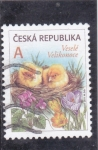Sellos de Europa - Rep�blica Checa -  flores y pájaros 