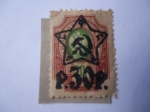 Stamps Russia -  escudo de Armas - Sobre impresión de Estrella