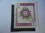 Stamps Iraq -  Mapa y Escudo de Armas de la República de Irak.