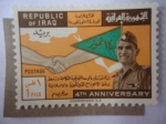 Sellos de Asia - Irak -  General Abdul Karim Kassem (1914/63-4° Aniversario de la Revolución - Apretón de Manos-Bandera.