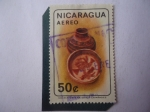 Stamps Nicaragua -  Colección Enrique Fernández - Cuenco y Base de Cerámica Decorada-Serie:Anmtiguedades Nicaraguenses.