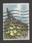Sellos de Europa - Reino Unido -  Flores en un montículo
