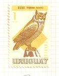 Stamps Uruguay -  Pajaros. Gran buho con cuernos.