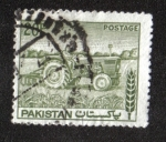 Stamps : Asia : Pakistan :  Tractor