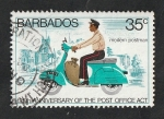 Sellos del Mundo : America : Barbados : 418 - 125 Anivº del Servico Postal, cartero en moto