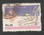 Stamps : Asia : Pakistan :  Instrumentos quirúrgicos