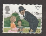 Stamps Qatar -  Policía ayudandoa niños